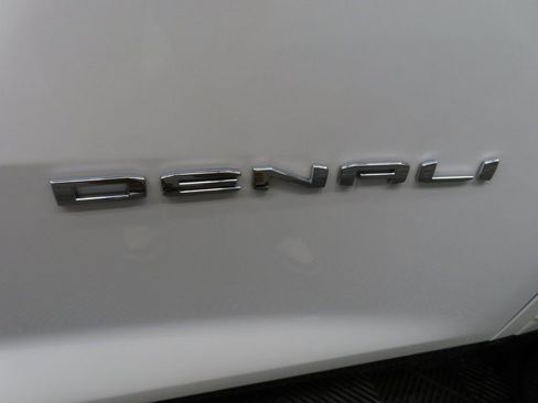 Used 2024 GMC Acadia Denali image 54