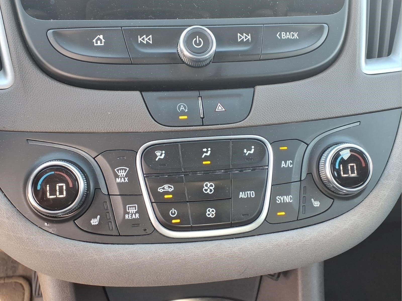 Used 2024 Chevrolet Malibu LT FWD image 12