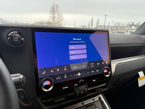 Used 2026 Lexus GX 550 w/ Cold Area Package image 32