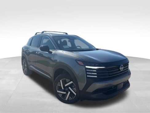New 2026 Nissan Kicks SV FWD image 2