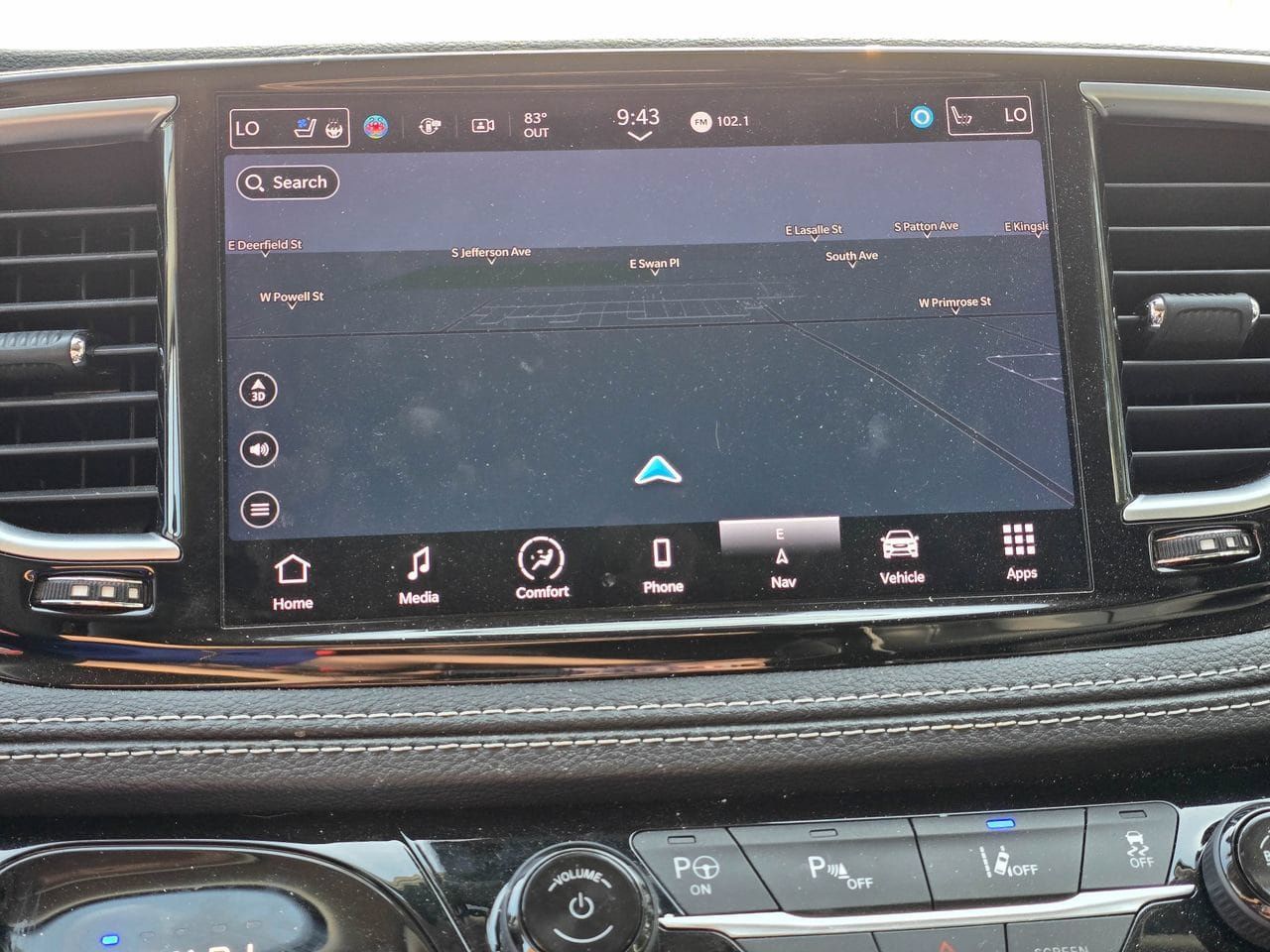 Used 2022 Chrysler Pacifica Limited w/ Uconnect Theater Family Group FWD image 15