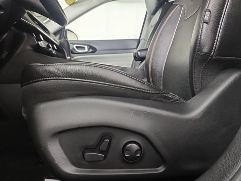 Used 2022 Jeep Compass Limited AWD/4WD image 31