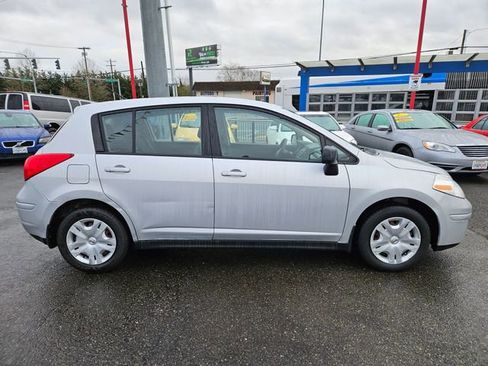 Used 2012 Nissan Versa 1.8 S image 2
