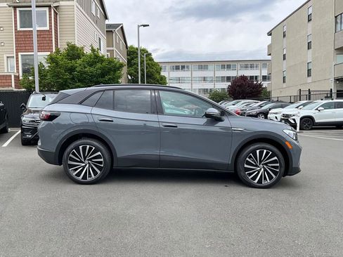 New 2026 Volkswagen ID.4 Pro AWD/4WD image 9