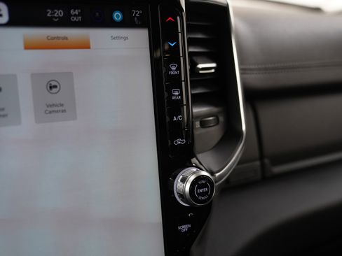 Used 2025 RAM 1500 Laramie image 28