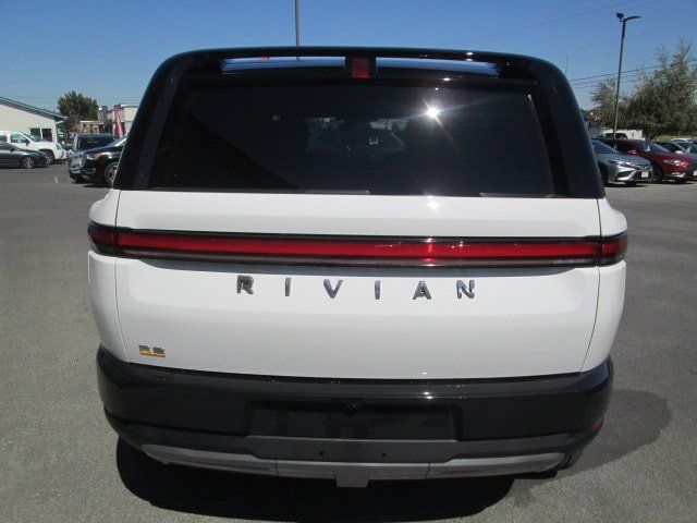 Used 2027 Rivian R2 Performance Dual AWD/4WD image 5