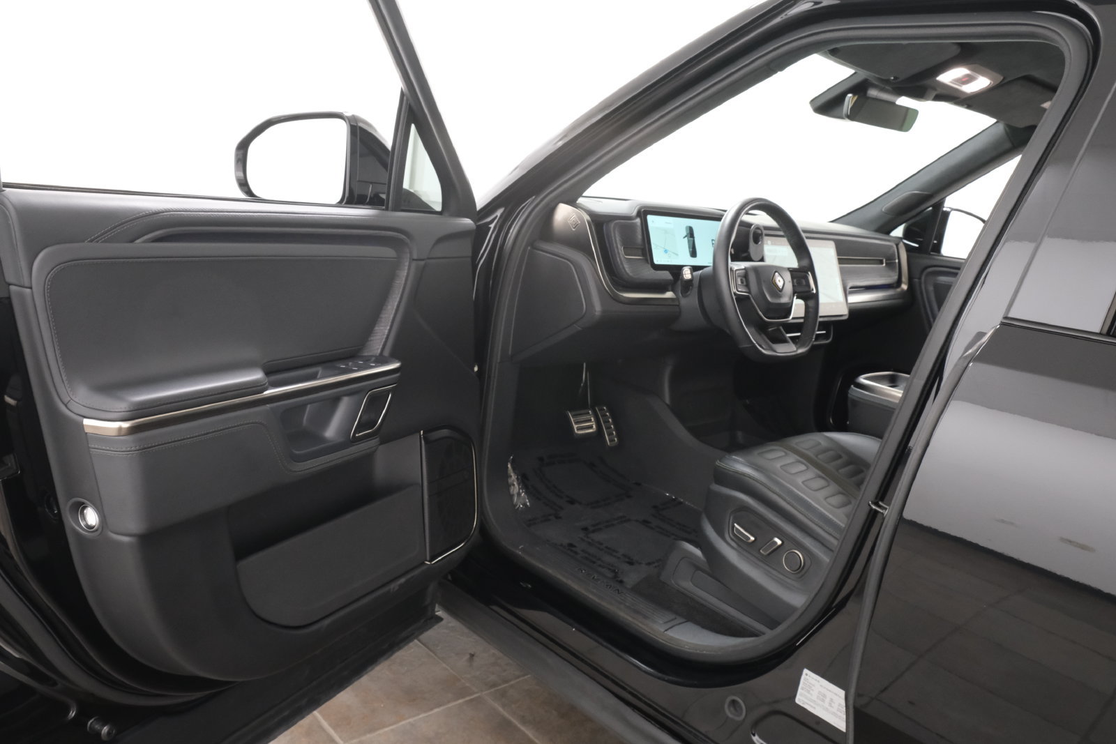 Used 2023 Rivian R1S Adventure Quad AWD/4WD image 25