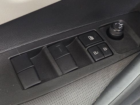 Used 2023 Toyota Corolla LE image 22