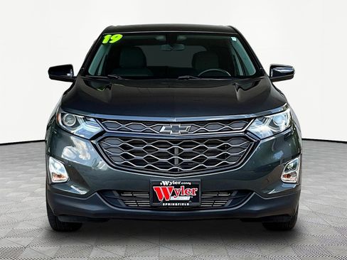 Used 2019 Chevrolet Equinox LT FWD image 2