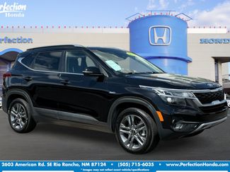Used 2021 Kia Seltos S AWD/4WD video 1