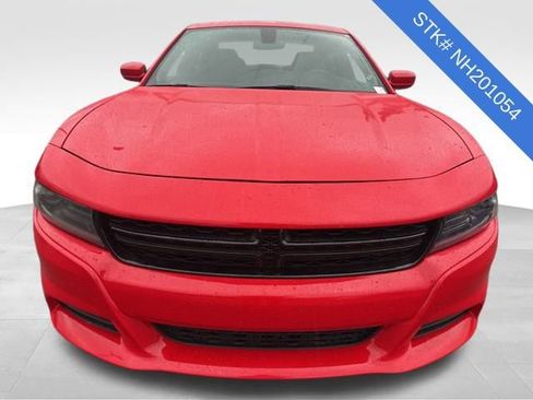 Used 2022 Dodge Charger SXT image 2