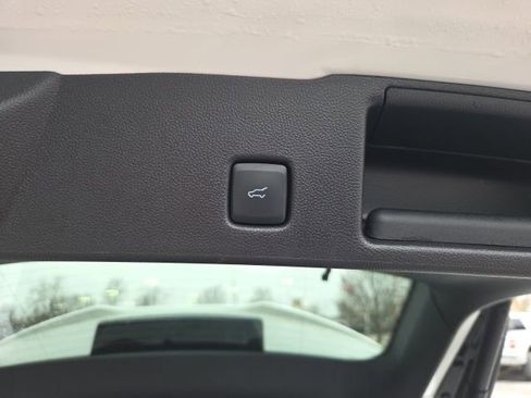 Certified 2025 Ford Escape ST-Line w/ Tech Pack #1 image 9