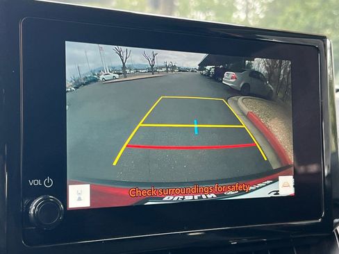 Certified 2023 Toyota Corolla Cross XLE image 24