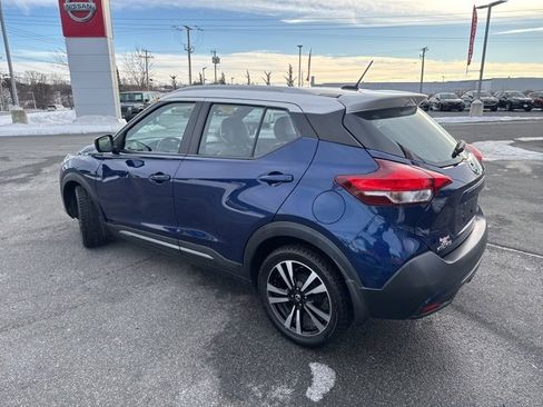 Used 2018 Nissan Kicks SR w/ Premium Package image 6