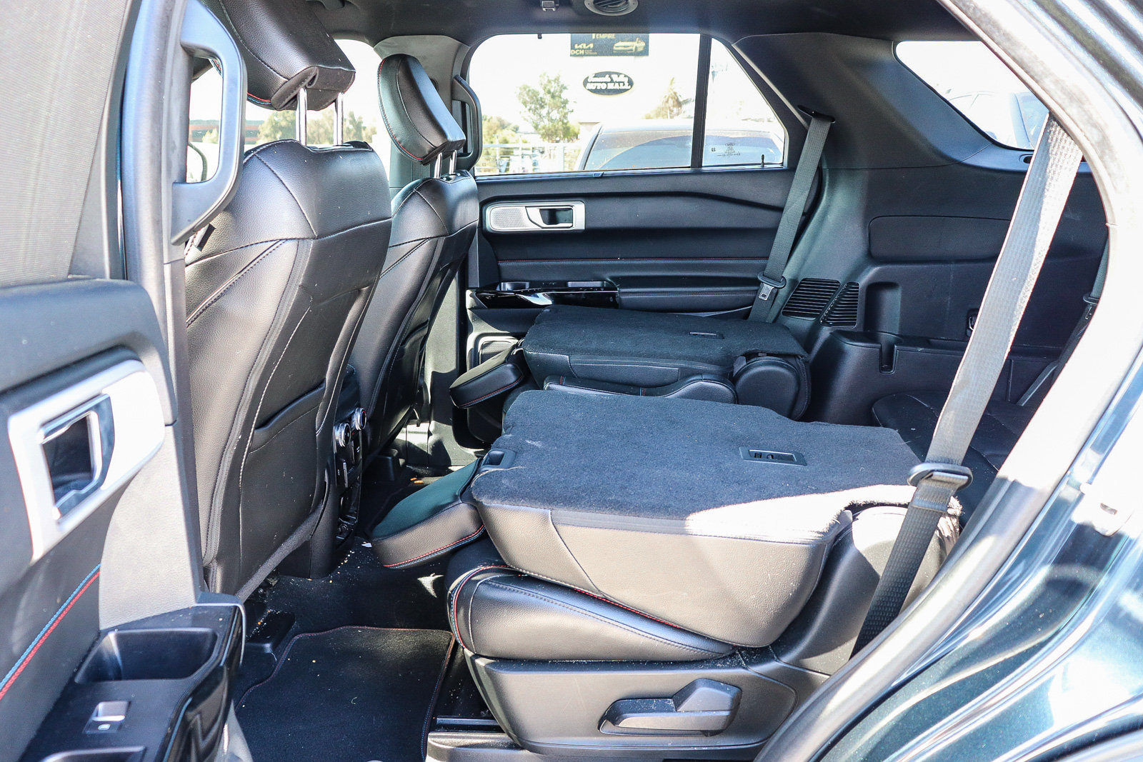 Used 2022 Ford Explorer ST w/ Equipment Group 401A AWD/4WD image 14