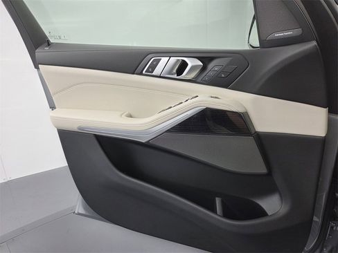 Used 2026 BMW X5 xDrive40i w/ M Sport Package image 36