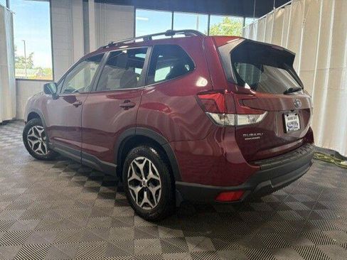 Used 2019 Subaru Forester Premium AWD/4WD image 10