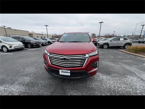 Certified 2023 Chevrolet Traverse Premier w/ LPO, Floor Liner Package image 3