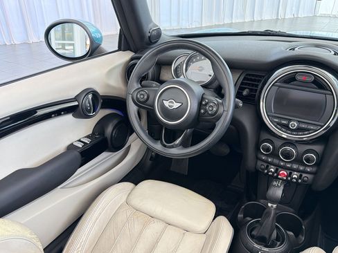Used 2017 MINI Cooper S image 24
