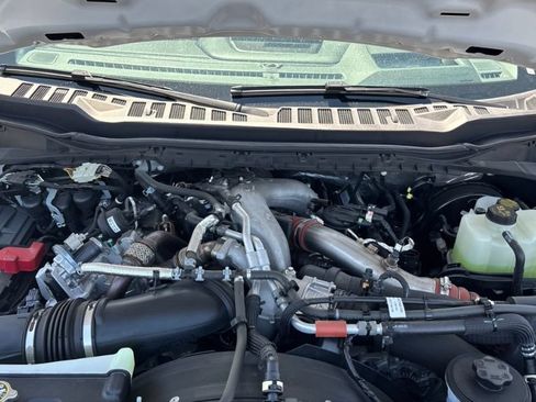 Used 2024 Ford F250 Lariat w/ Lariat Ultimate Package AWD/4WD image 8