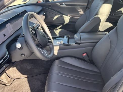 Used 2025 Genesis G80 2.5T image 13