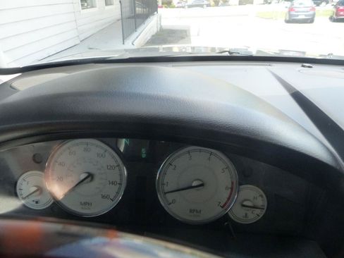 Used 2007 Chrysler 300 C RWD image 22