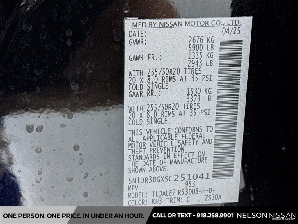 Certified 2025 Nissan Pathfinder Platinum w/ Cargo Package FWD image 35