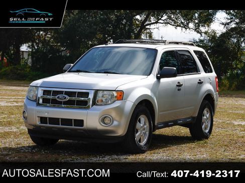 Used 2010 Ford Escape XLT image 1