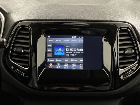 Used 2020 Jeep Compass Latitude image 18