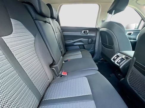 New 2026 Kia Sorento LX FWD image 27