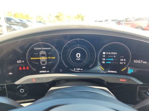 Used 2022 Porsche Taycan image 30