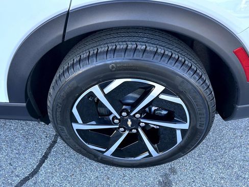 New 2026 Chevrolet Equinox EV LT image 22