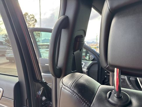 Used 2020 Jeep Grand Cherokee Limited image 42