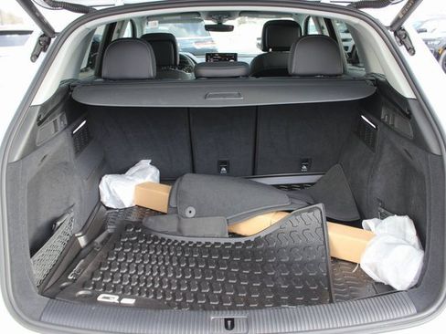 Used 2023 Audi Q5 2.0T Premium image 25