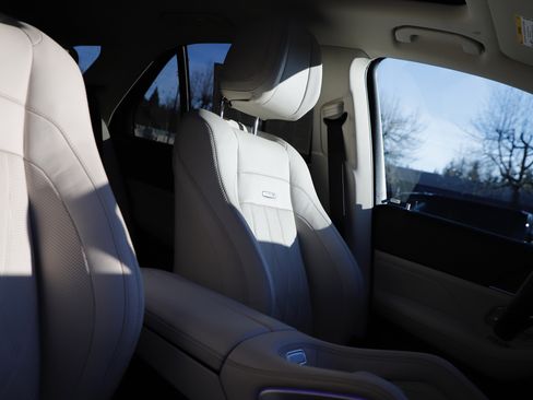 Used 2023 Mercedes-Benz GLE 53 AMG 4MATIC image 11