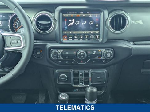 Used 2023 Jeep Gladiator Overland AWD/4WD image 21