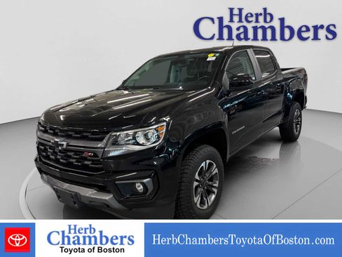 Used 2022 Chevrolet Colorado Z71 AWD/4WD image 10