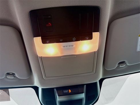 Certified 2025 Nissan Rogue SV image 18