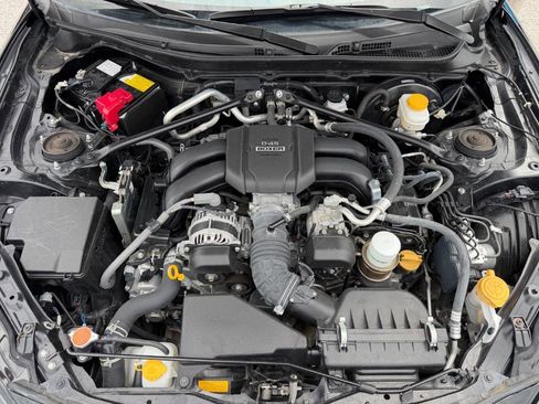 Used 2023 Toyota GR86 Premium w/ ALL Weather Mat Package (TMS) RWD image 22