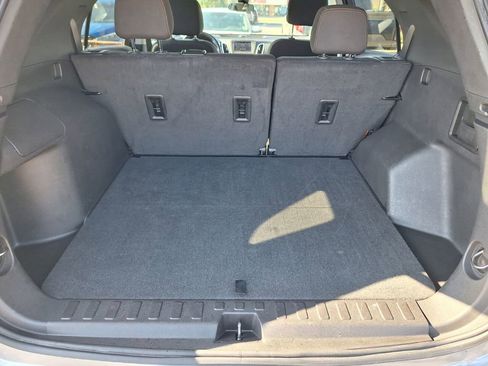 Used 2024 Chevrolet Equinox LT image 24