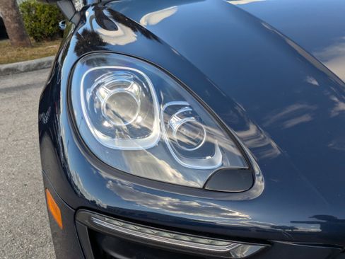 Used 2018 Porsche Macan S image 10