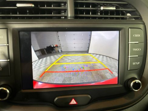 Used 2024 Kia Soul LX w/ Option Group 015 FWD image 15