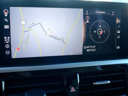 Used 2023 Lexus GX 460 Luxury w/ Sport Design Package image 27