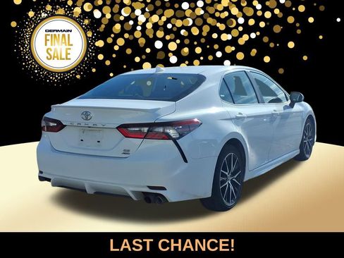 Used 2024 Toyota Camry SE image 5