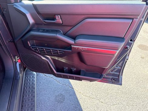 Used 2025 Toyota 4Runner TRD Off-Road AWD/4WD image 14