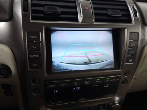 Used 2016 Lexus GX 460 w/ Premium Package AWD/4WD image 22