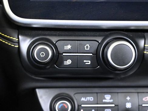 Certified 2020 Ferrari Portofino image 25