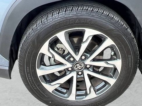 Used 2024 Toyota Corolla Cross XLE FWD image 23