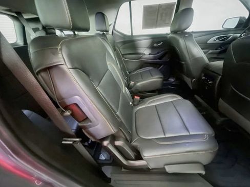 Used 2019 Chevrolet Traverse LT w/ LPO, Floor Liner Package FWD image 27