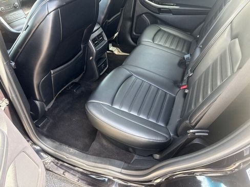 Used 2020 Ford Edge SEL image 18